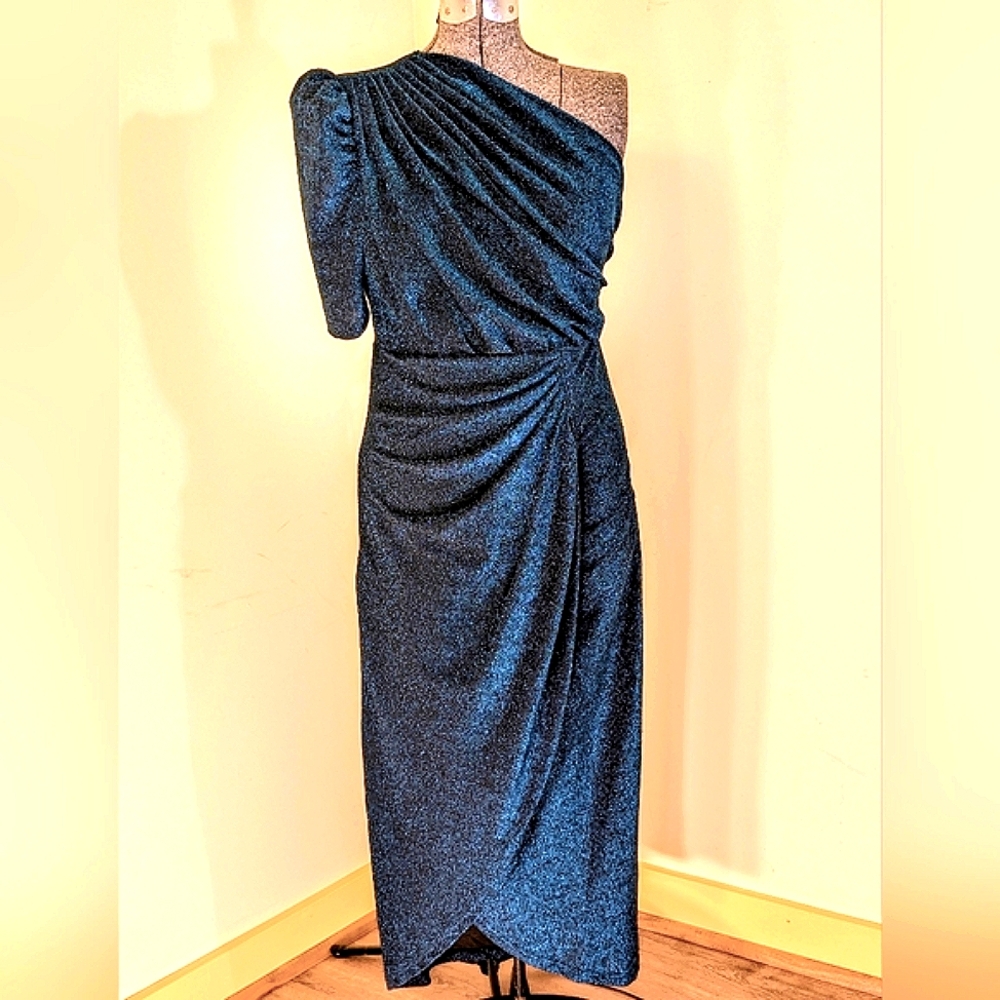 Elegant Blue Metallic Evening Dress